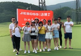 揮越巔峰、縱情果嶺，潔博士冠軍小組鐘山高爾夫體驗之旅
